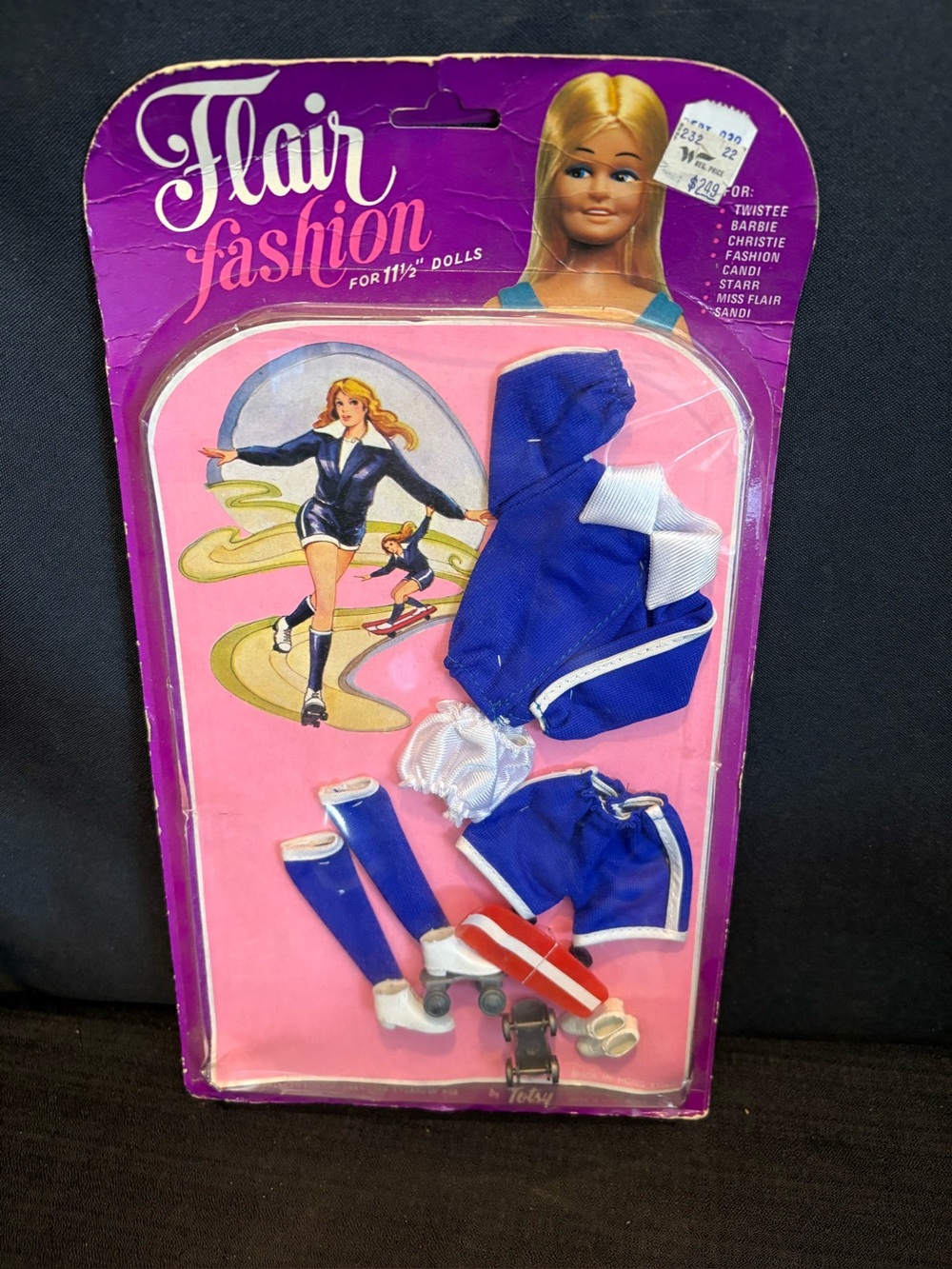 VTG. Totsy "Flair Fashion" outfit, skateboard, skates & more For Barbie & More